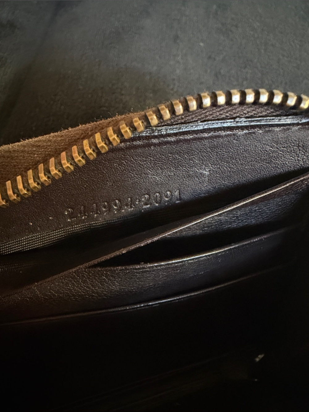 Gucci Brown Embossed GG Zip Around Wallet - Picture 5 of 10